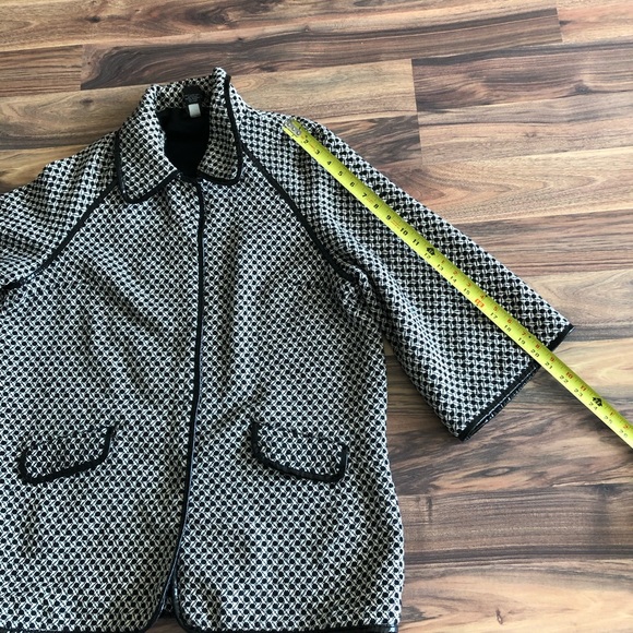 Spense bell sleeves coat - Picture 9 of 12